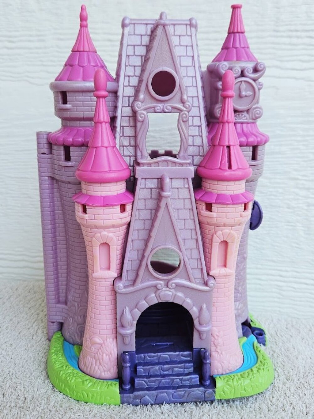 Disney Vintage Shrinky Dinks 2002 Purple Cinderella Castle Playset House Toy